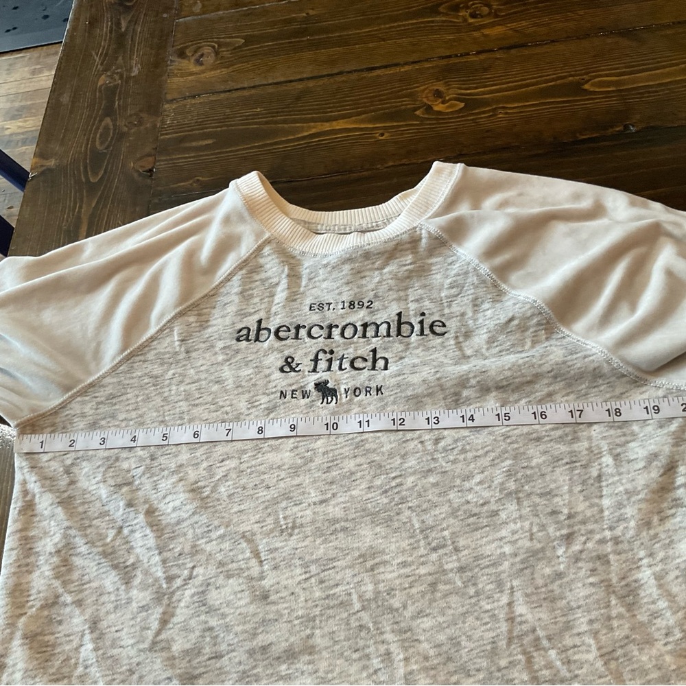 Abercrombie Kids Light Gray Pullover unisex - Picture 8 of 9